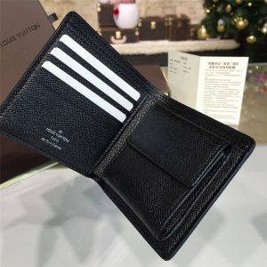 LOUIS VUITTON Wallet - Image 8