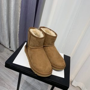 UGG boots - Image 9