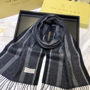 Burberry Scarf - Image 6