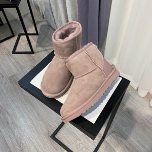 UGG boots - Image 8