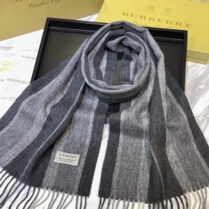 Burberry Scarf - Image 6