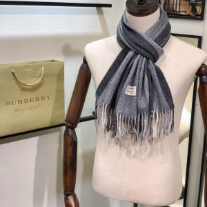 Burberry Scarf - Image 3