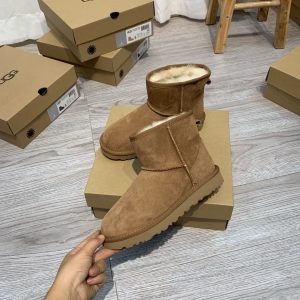 UGG boots - Image 5