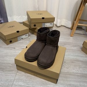 UGG boots - Image 6