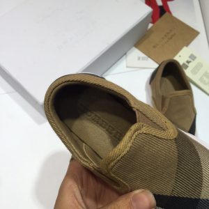 Burberry shoes - Image 8