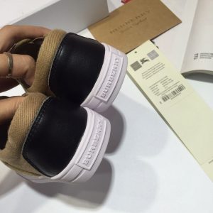 Burberry shoes - Image 3