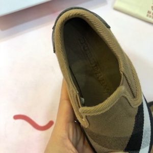 Burberry shoes - Image 6