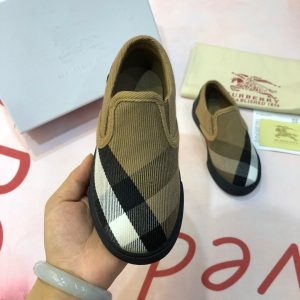 Burberry shoes - Image 4