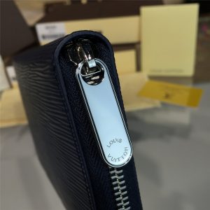 LOUIS VUITTON ZIPPY - Image 6