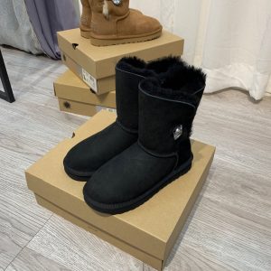 UGG boots - Image 5