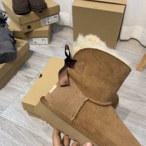 UGG boots - Image 4