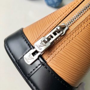 Louis Vuitton Alma BB - Image 8