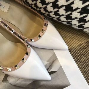Valentino Rockstud Pumps - Image 7