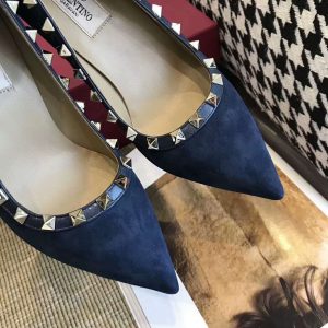 Valentino Rockstud Pumps - Image 4