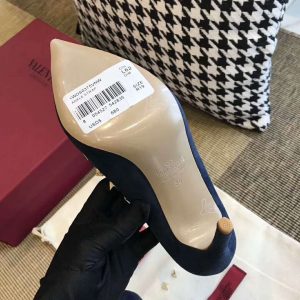 Valentino Rockstud Pumps - Image 3