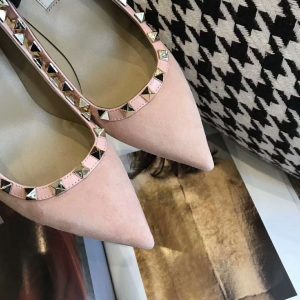 Valentino Rockstud Pumps - Image 5