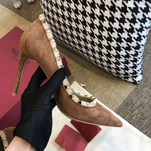 Valentino Rockstud Pumps - Image 6