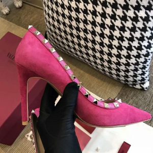 Valentino Rockstud Pumps - Image 5