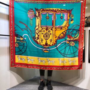 Hermès Scarf - Image 4