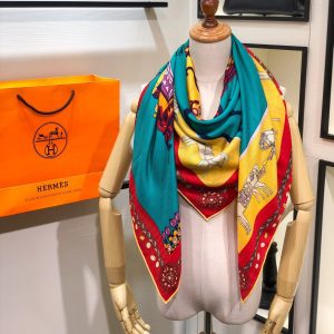 Hermès Scarf - Image 3