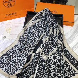 Hermès Scarf - Image 5
