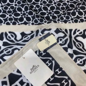 Hermès Scarf - Image 4