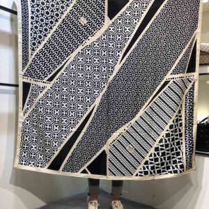 Hermès Scarf - Image 3