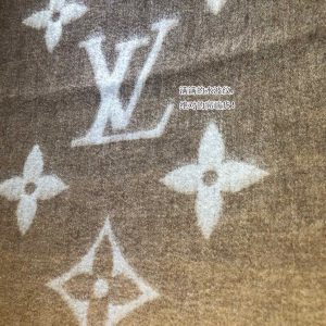 Louis Vuitton Scarf - Image 4