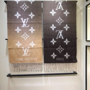 Louis Vuitton Scarf - Image 3