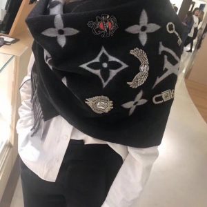 Burberry Scarf - Image 6