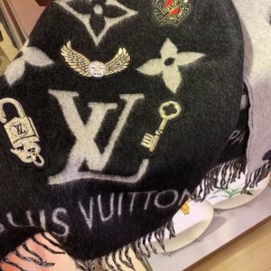Louis Vuitton Scarf - Image 8