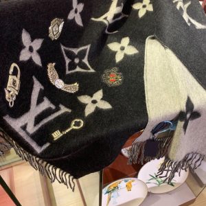 Louis Vuitton Scarf - Image 7