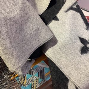 Louis Vuitton Scarf - Image 4