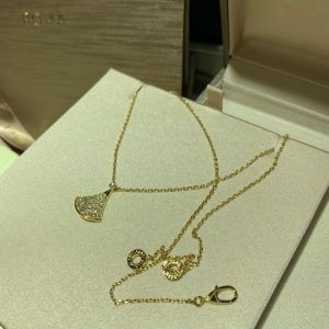 Bvlgari Necklace - Image 4