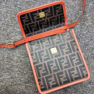 Fendi Shoulder Bag - Image 4