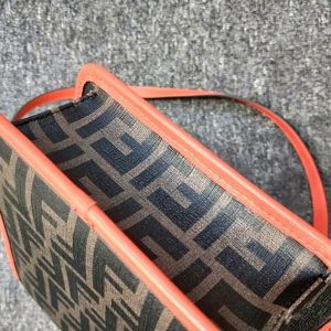 Fendi Shoulder Bag - Image 8