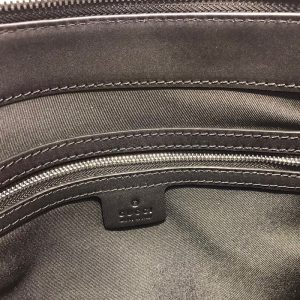 Gucci Shoulder Bag - Image 3