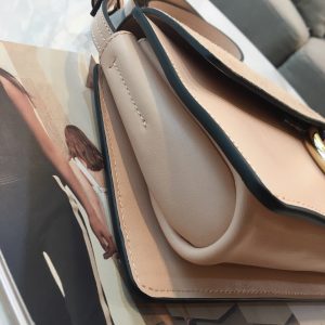 Chloe Faye Shoulder bag - Image 8