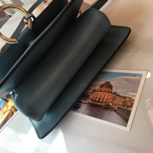 Chloe Faye Shoulder bag - Image 8