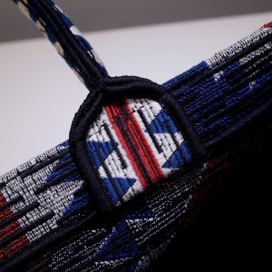 Dior Book Tote - Image 9