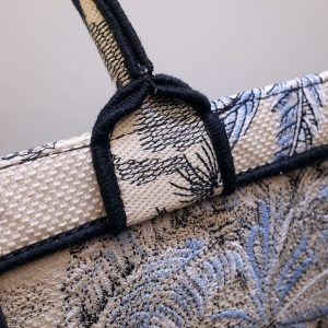 Dior Book Tote - Image 9