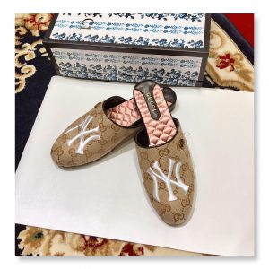 Gucci Slippers - Image 4