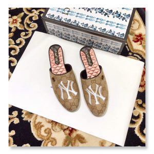 Gucci Slippers - Image 3