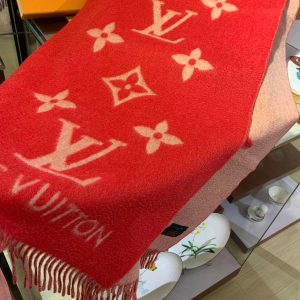 Louis Vuitton scarf - Image 6