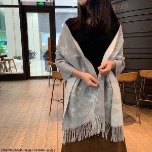 Louis Vuitton scarf - Image 4