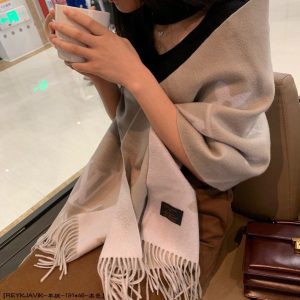 Louis Vuitton scarf - Image 3