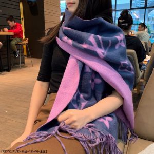 Louis Vuitton scarf - Image 7