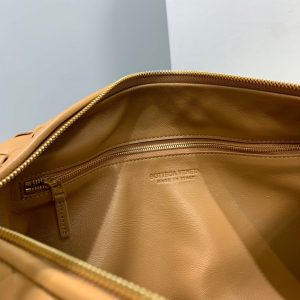 Bottega Vaenta Hobo Bag - Image 4