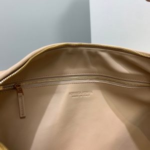 Bottega Vaenta Hobo Bag - Image 4