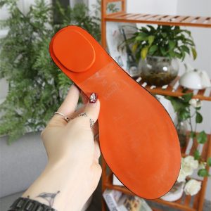 Gucci Slippers - Image 3